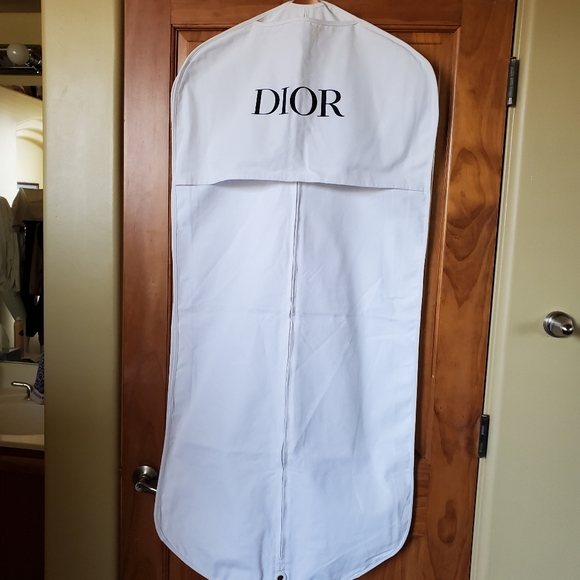 Dior garment bag hotsell